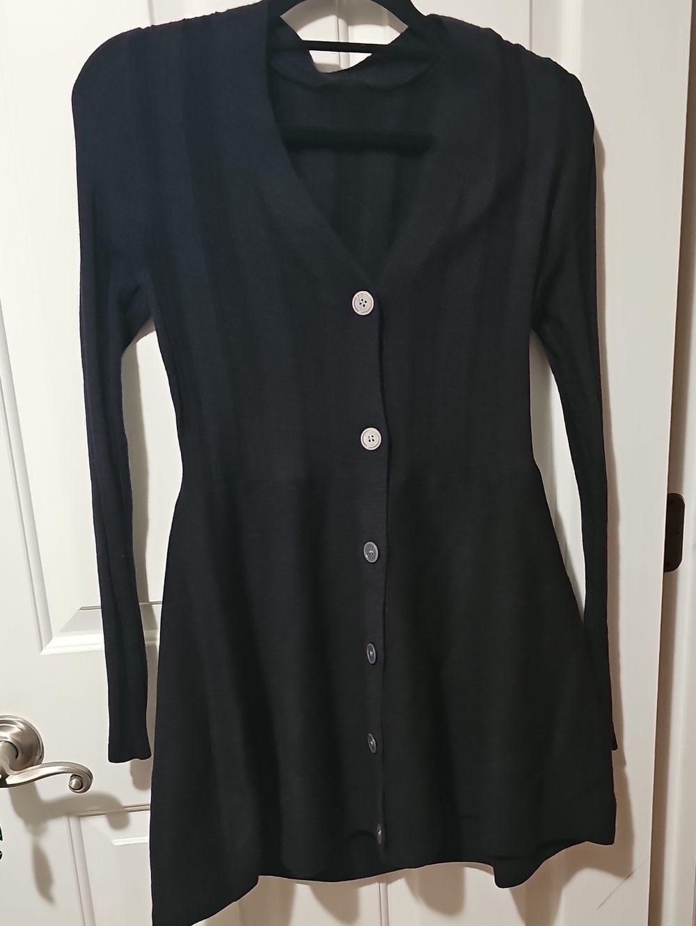 Women's lack Long-Sleeve  Pearl Button Fronr Dress Size Medium New